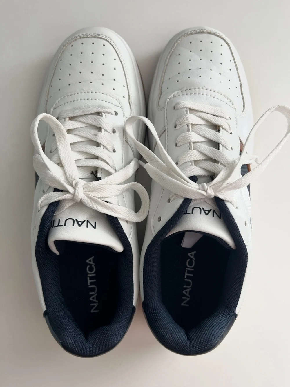 Nautica Noven Boys White Low Top Sneakers Youth Size 6 Gum Sole